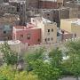 Gamins sur les murailles du Caire.